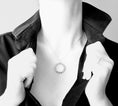 Charger l'image dans la visionneuse de la galerie, Collier H 3 diamants noirs et aluminium anodisé