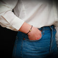 Load image into Gallery viewer, Golden pearl bracelet