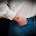 Load image into Gallery viewer, Dooble black pearl bracelet