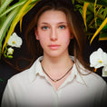 Load image into Gallery viewer, Golden pearl necklace