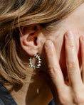 Load image into Gallery viewer, Cyclo Creole Mono Earring
