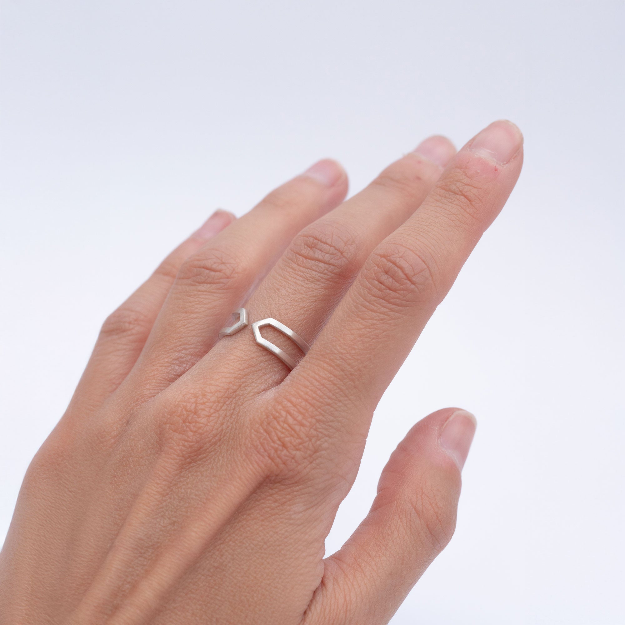 Bague fine Dualité argent satiné