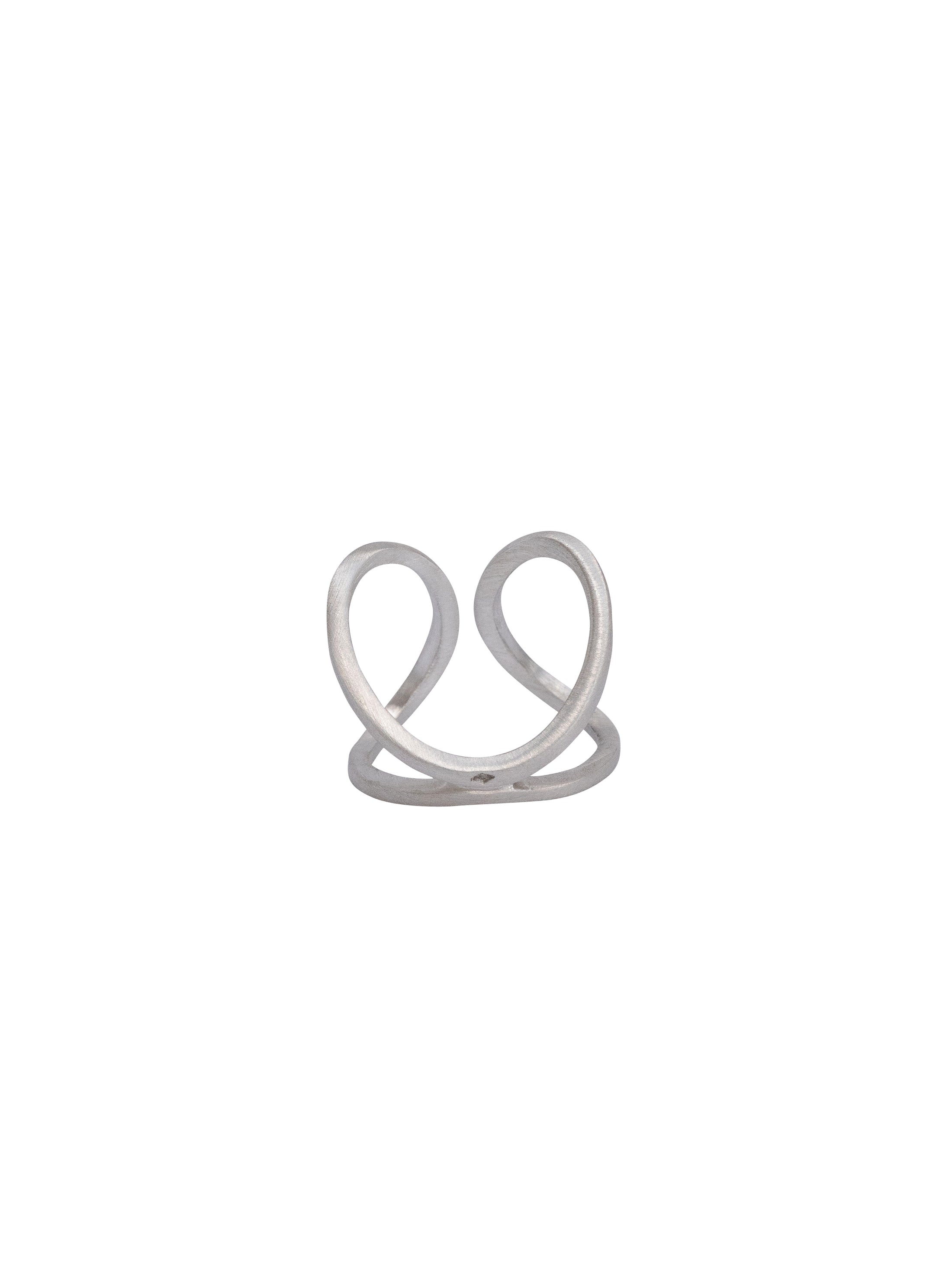 Intrépide satin silver single earring