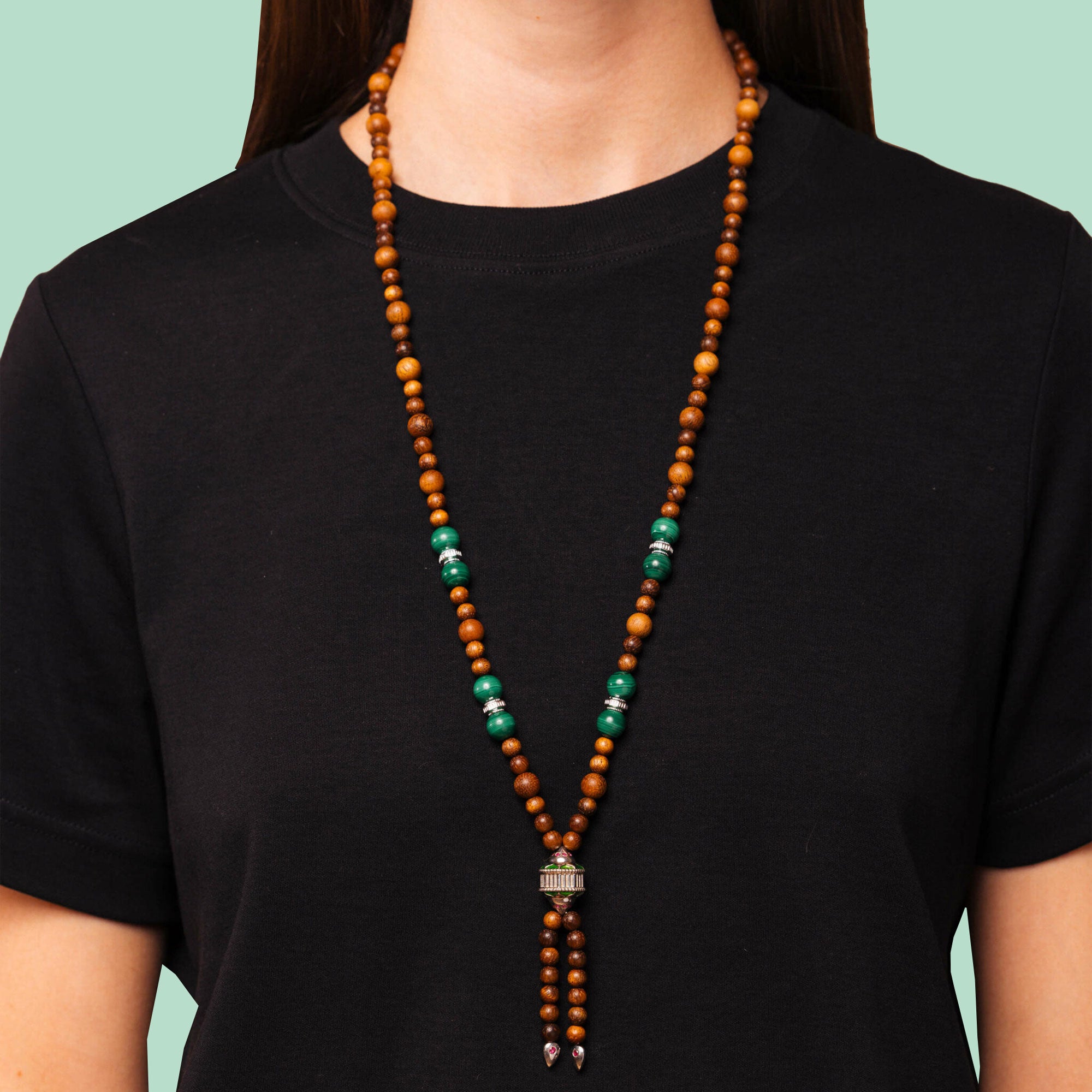 Mala necklace in silver, malachite, enamel, pink tourmalines and wood
